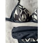 Pyramid Corse inka háromszög bikini átlapolt dekoltázzsal és alakformáló alsóval