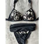 Pyramid Corse inka háromszög bikini átlapolt dekoltázzsal és alakformáló alsóval
